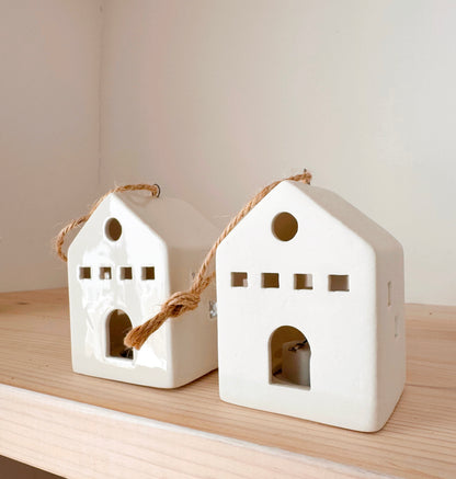 Casa LED p/pendurar branca