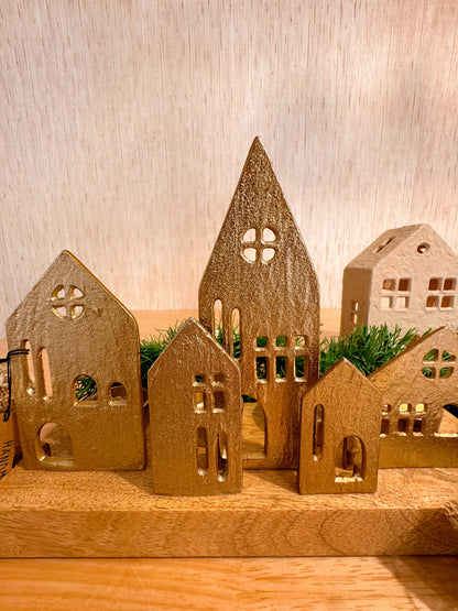 Suporte para velas casas douradas