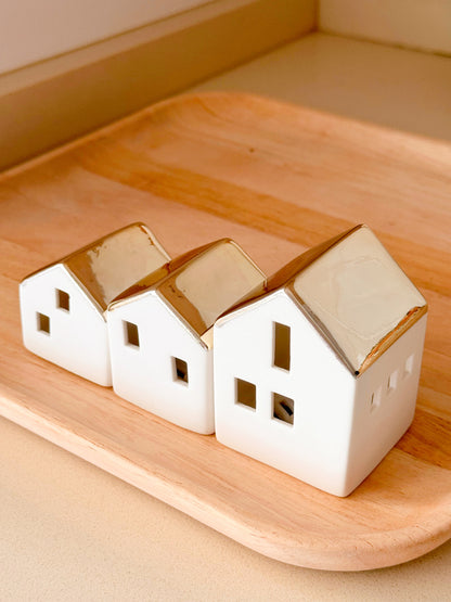 Mini casinhas LED telhado dourado