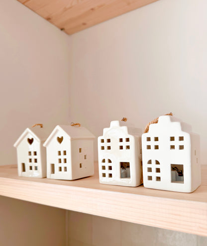 Casa LED p/pendurar branca